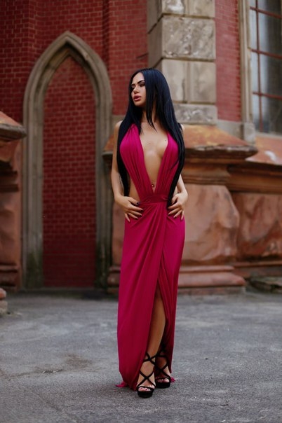 У меня есть все, чтобы исполнить твои самые сокровенные желания. 💋 Я живу в Москве и могу предложить тебе широкий спектр услуг: классический и эротический массаж, сексуальные игры, ролевые сценарии и многое другое. У меня безупречная фигура, соблазнительные губы и манящий взгляд. Мои фото говорят сами за себя - посмотри и убедись! Мои клиенты всегда возвращаются ко мне, потому что я знаю, как доставить им настоящее наслаждение. Обращайся ко мне и окунись в мир искушения и страсти. Жду тебя, чтобы согреть тебя этим холодным московским вечером. 😉🔥 София